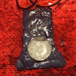 Stylish Blue and Silver Pendant Necklace